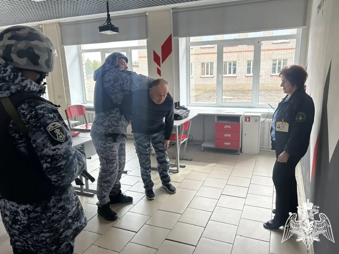 В Иванове сотрудники Росгвардии приняли участие во Всероссийских учениях на объекте образования