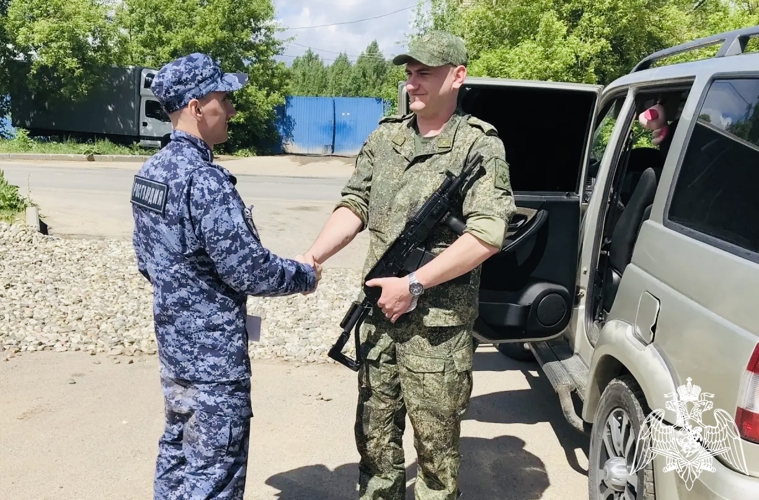 Ивановские росгвардейцы передали в зону СВО очередную партию оружия