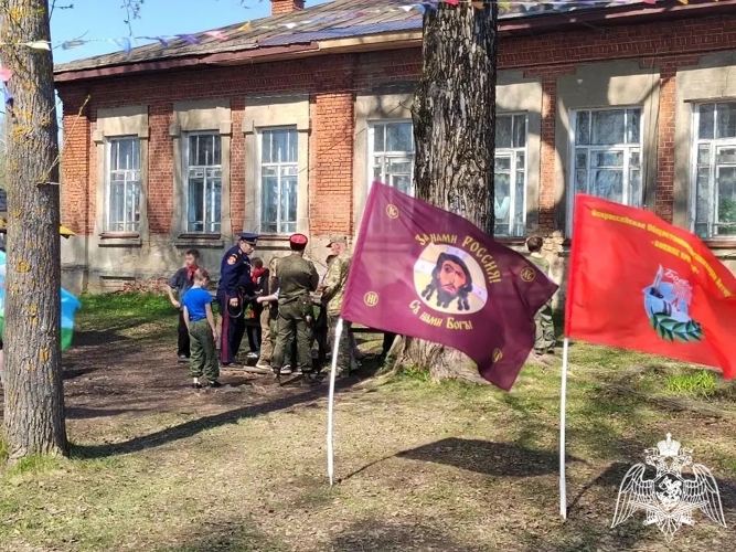 Росгвардейцы приняли участие в качестве почетных гостей и судей на «Зарнице»