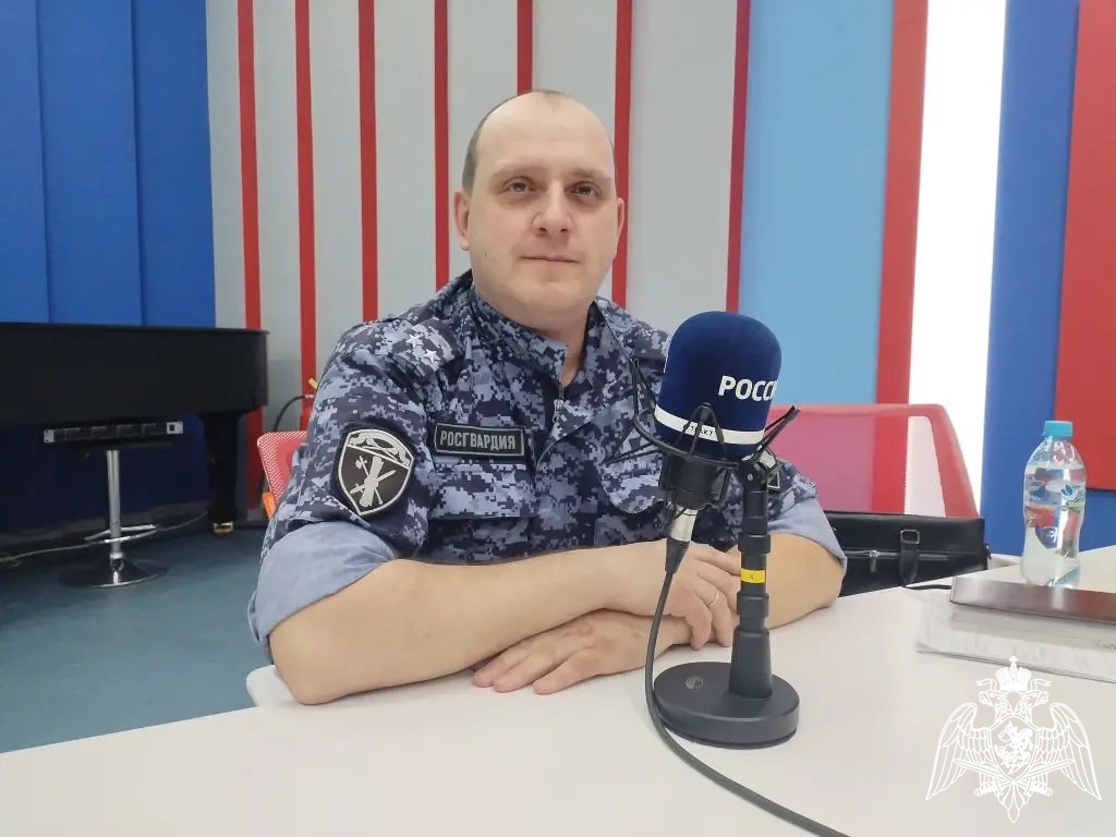 Офицер Росгвардии напомнил владельцам оружия о правилах его хранения во время отпуска