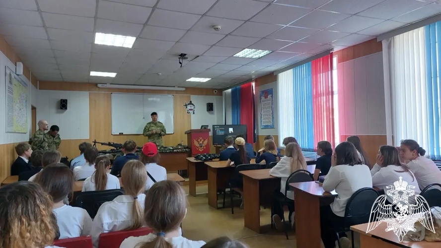 В Иванове ОМОН "Спарта" открыл свои двери для ивановских школьников 
