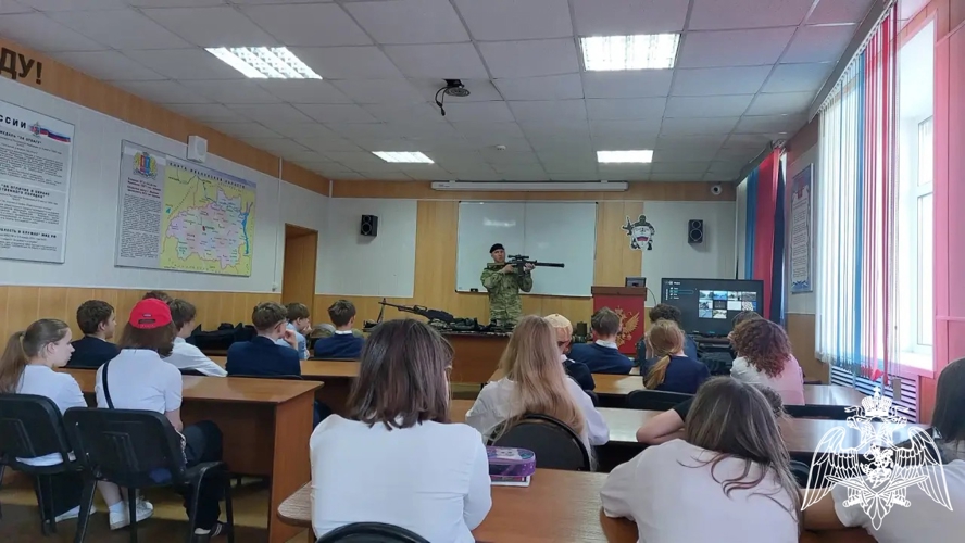 В Иванове ОМОН "Спарта" открыл свои двери для ивановских школьников 