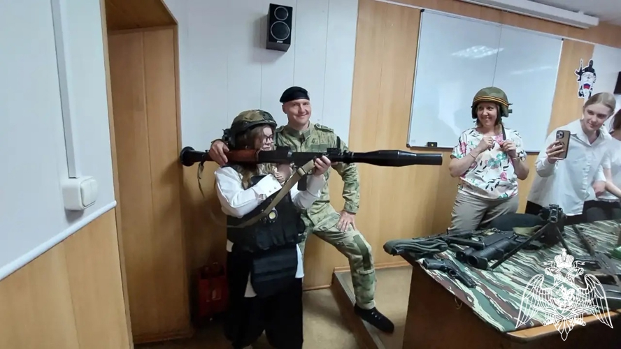 В Иванове ОМОН "Спарта" открыл свои двери для ивановских школьников 