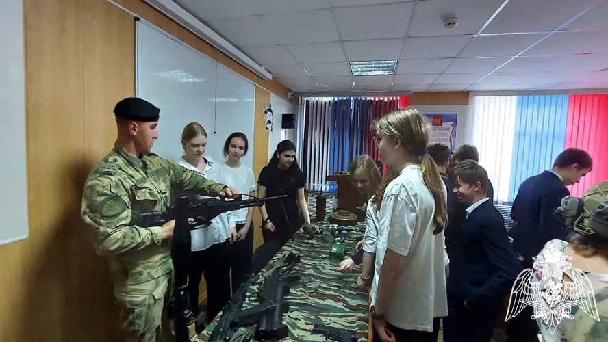 В Иванове ОМОН "Спарта" открыл свои двери для ивановских школьников 