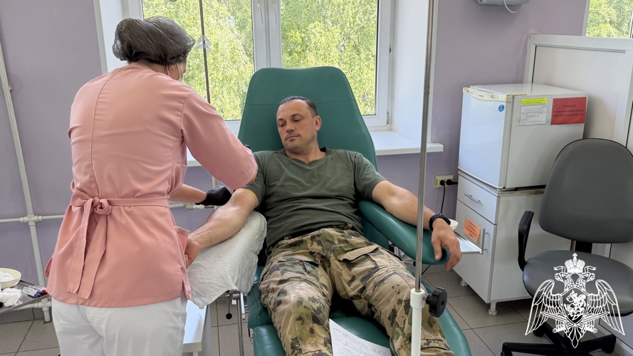 В Иванове сотрудники Росгвардии приняли участие в донорской акции