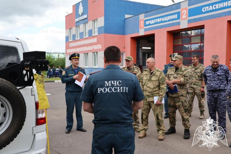 В Иванове росгвардецы отработали защиту от химически опасных веществ
