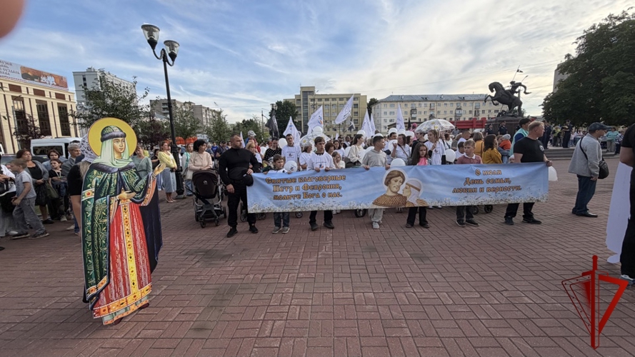 В Иванове росгвардейцы приняли участие в праздновании Дня семьи, любви и верности