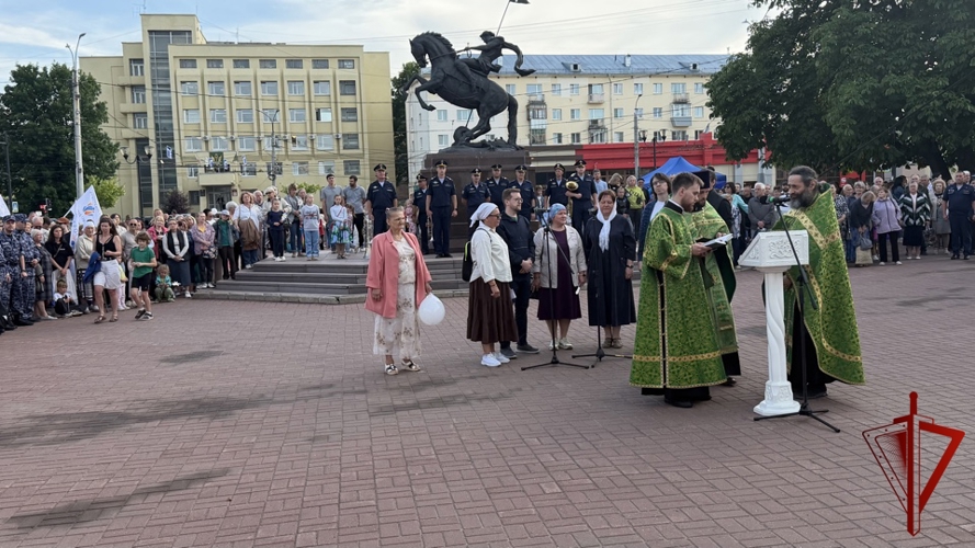 В Иванове росгвардейцы приняли участие в праздновании Дня семьи, любви и верности