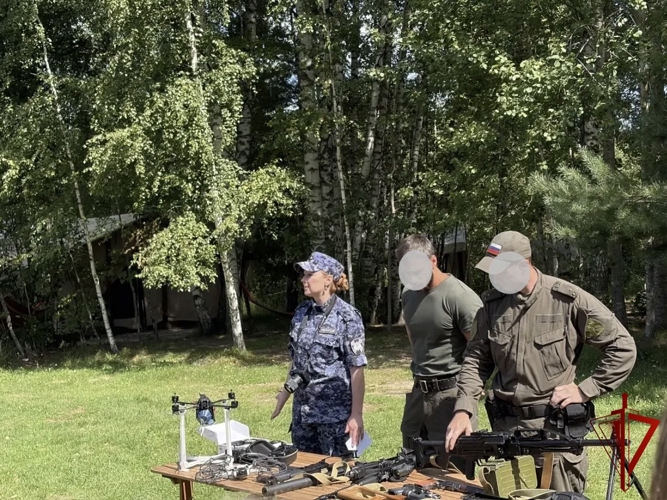Ивановские росгвардейцы провели акцию "Каникулы с Росгвардией" в приключенческом лагере для подростков 