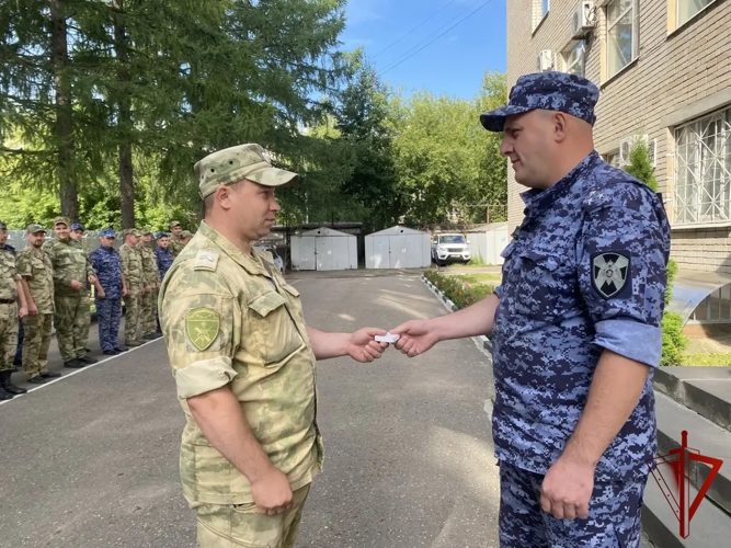 В Иванове наградили отличившийся личный состав Росгвардии в связи с празднованием юбилеев служб ведомства