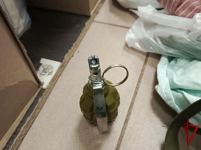 В Иванове на улице Окуловой взрывотехники Росгвардии обследовали предмет, похожий на боеприпас
