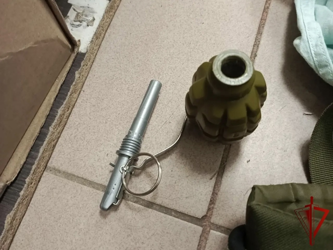 В Иванове на улице Окуловой взрывотехники Росгвардии обследовали предмет, похожий на боеприпас