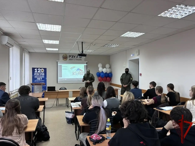 Росгвардейцы провели лекцию с ивановскими студентами в День солидарности в борьбе с терроризмом