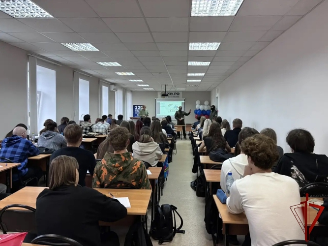 Росгвардейцы провели лекцию с ивановскими студентами в День солидарности в борьбе с терроризмом